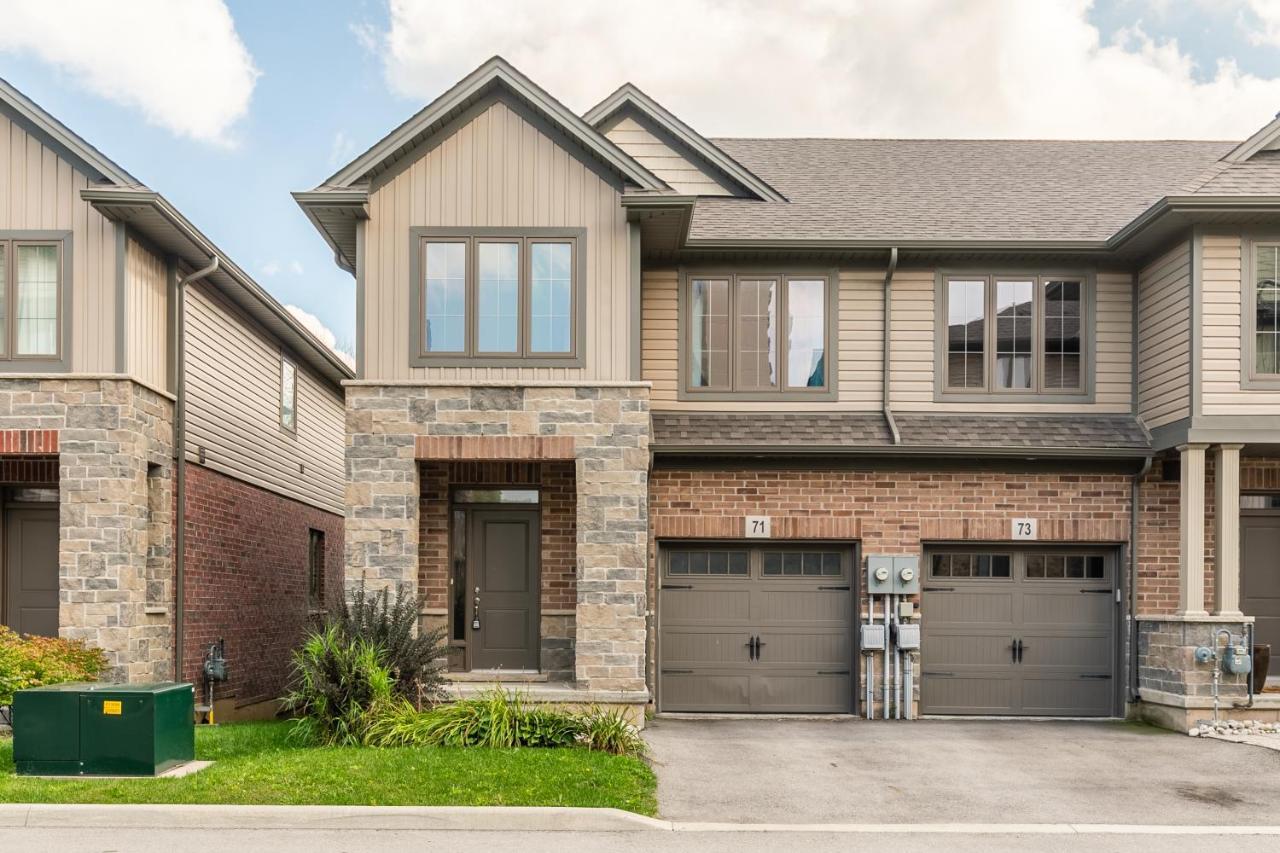 Globalstay Modern Townhomes In Lakeshore Steps To The Beach Hamilton Eksteriør billede