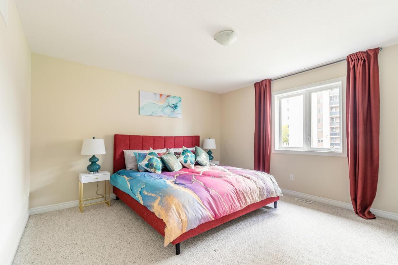 Globalstay Modern Townhomes In Lakeshore Steps To The Beach Hamilton Eksteriør billede
