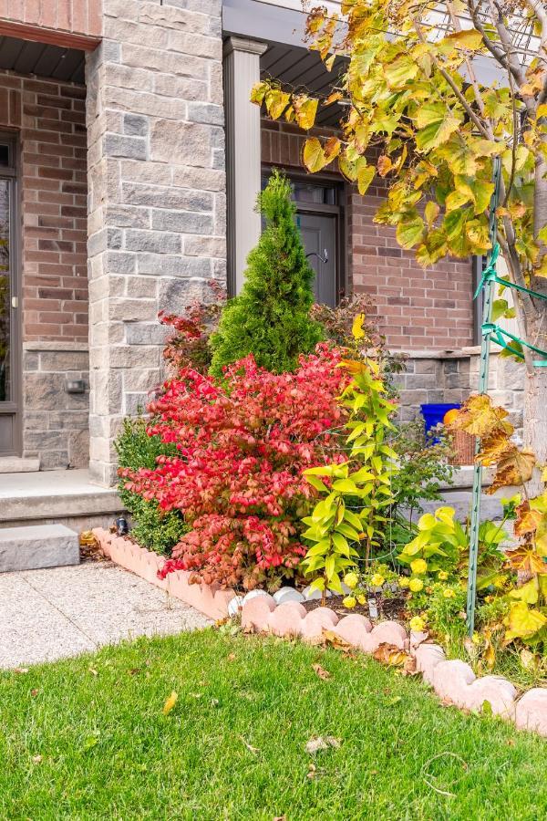 Globalstay Modern Townhomes In Lakeshore Steps To The Beach Hamilton Eksteriør billede