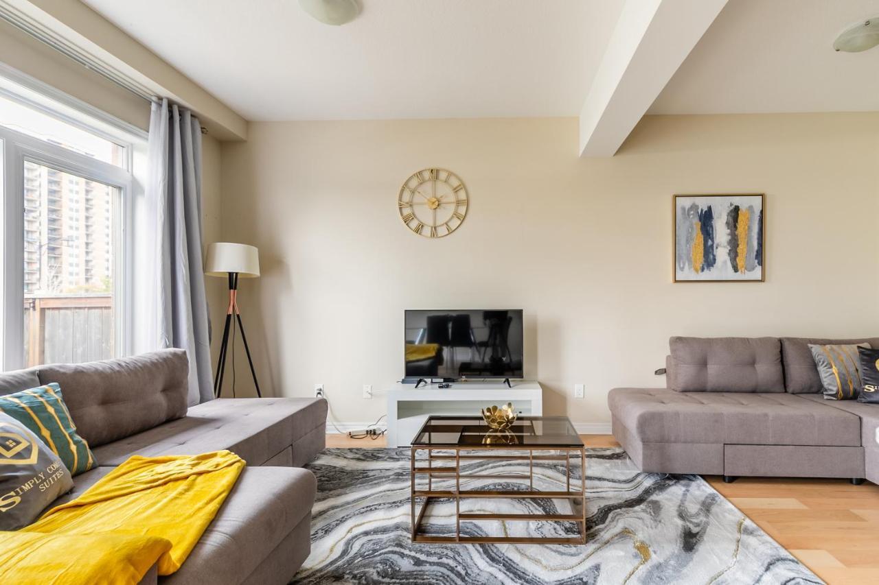 Globalstay Modern Townhomes In Lakeshore Steps To The Beach Hamilton Eksteriør billede